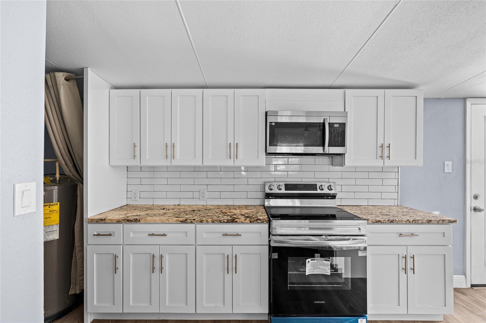 Image 9 of 27 For 7300 Cobia Lane