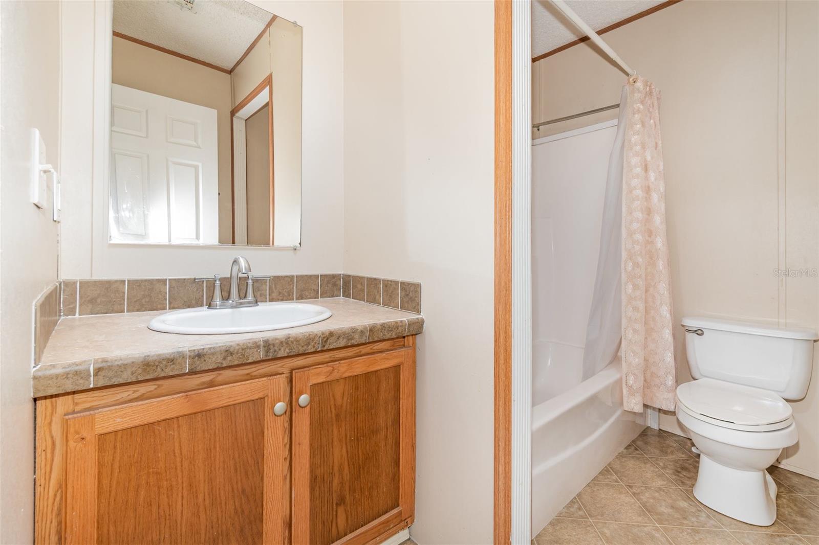 Image 9 of 18 For 25542 Mathew Street