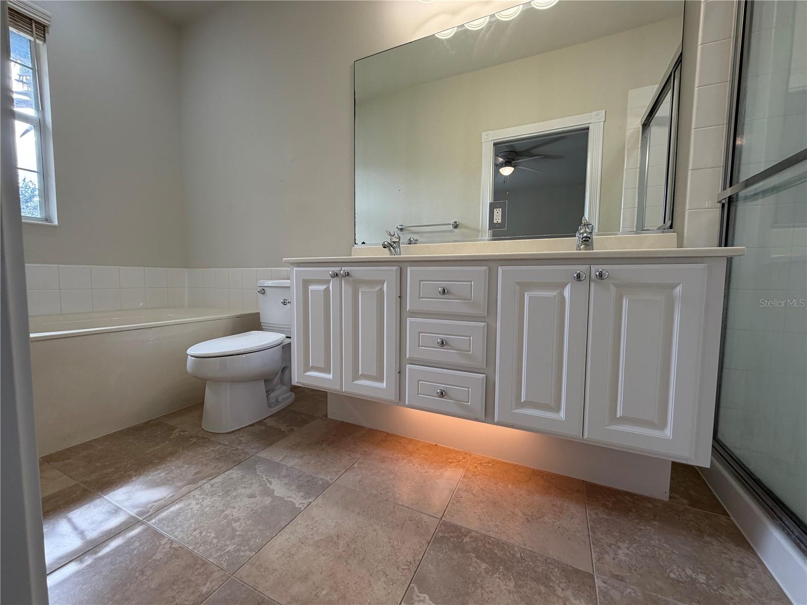 Image 10 of 22 For 8427 Leatherleaf Lane