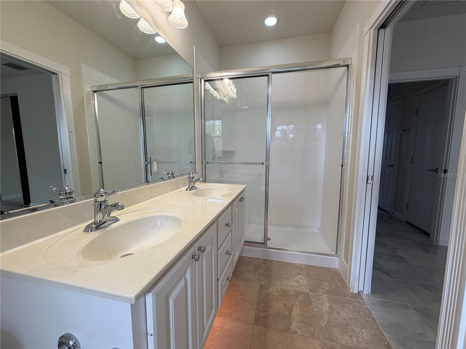 Image 12 of 22 For 8427 Leatherleaf Lane