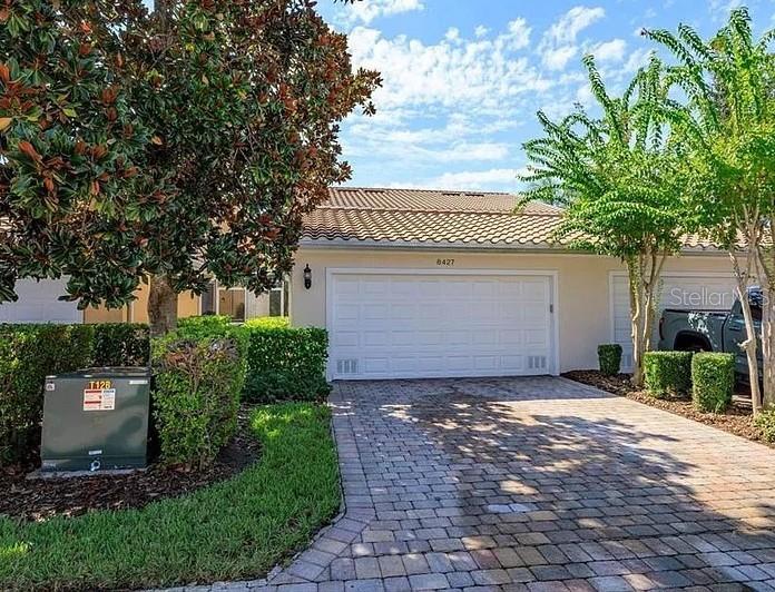 Image 17 of 22 For 8427 Leatherleaf Lane