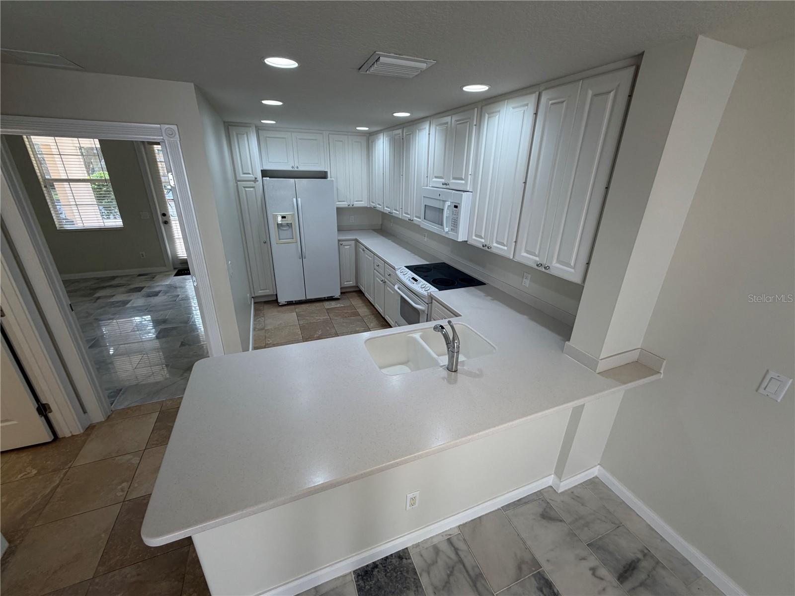 Image 3 of 22 For 8427 Leatherleaf Lane