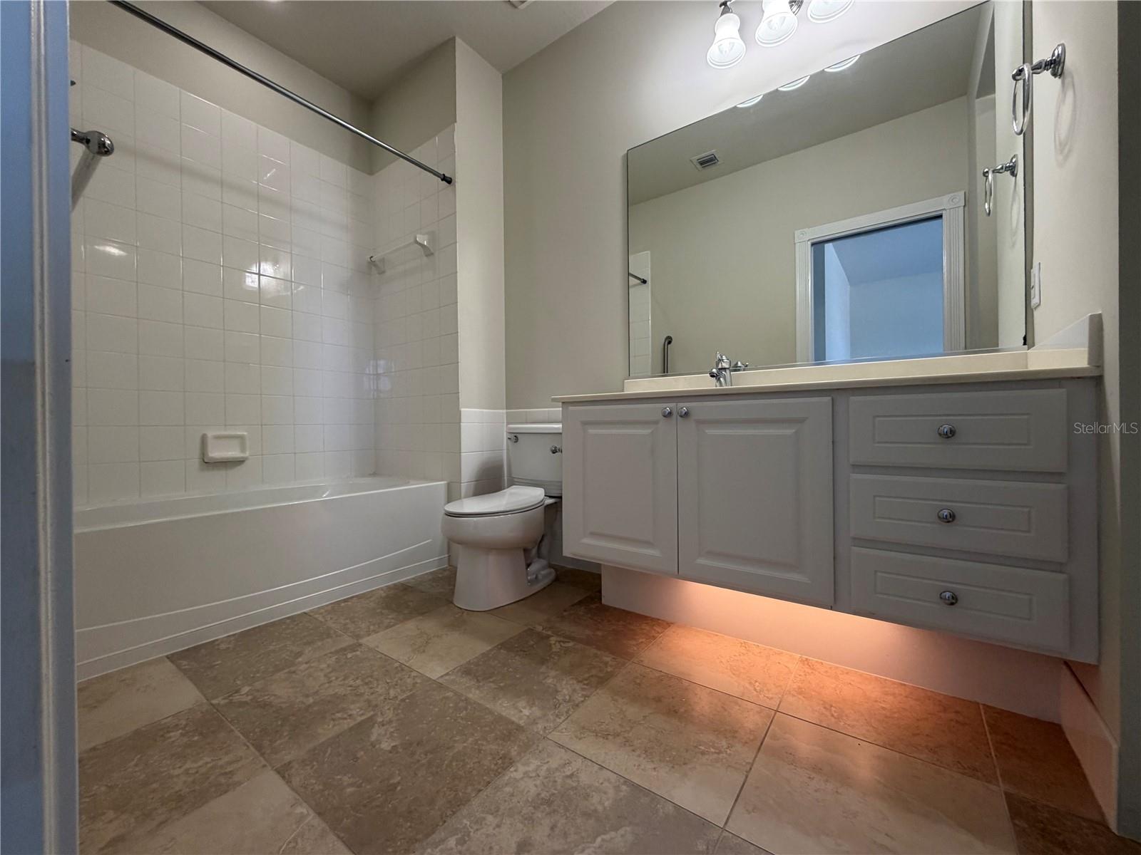 Image 5 of 22 For 8427 Leatherleaf Lane