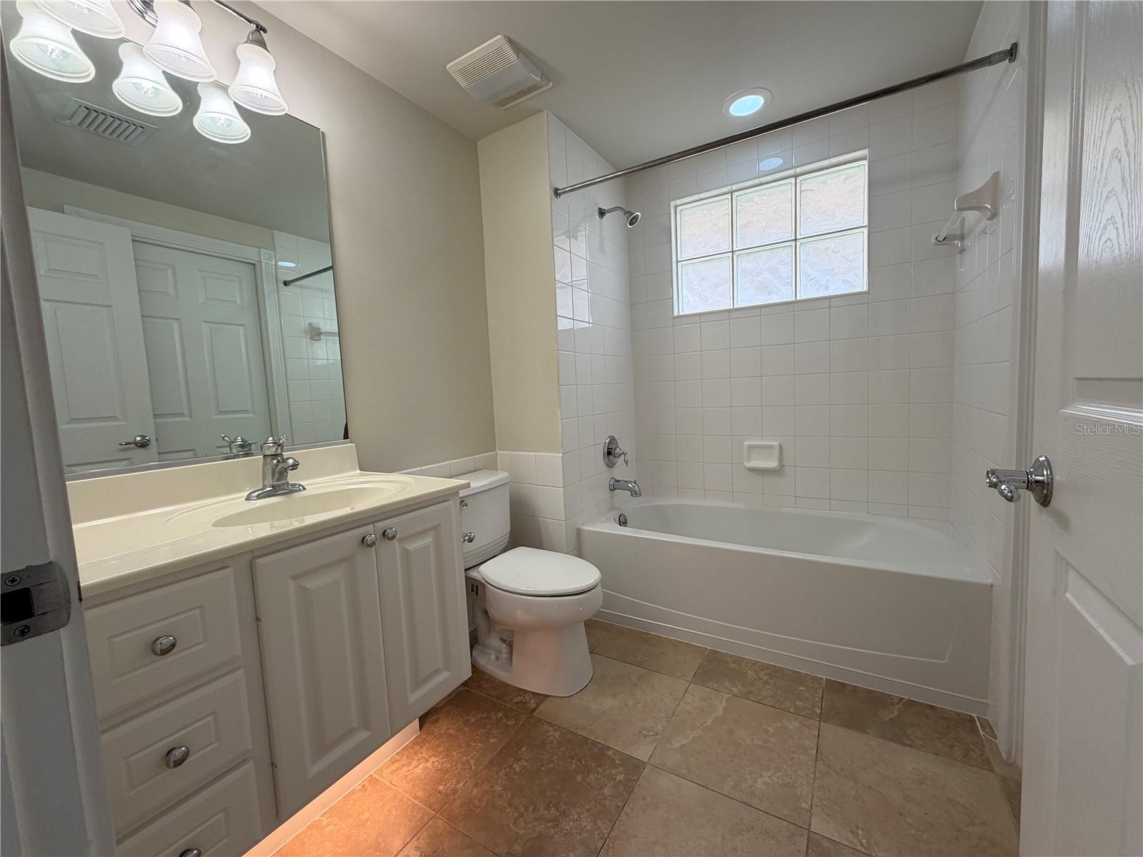 Image 7 of 22 For 8427 Leatherleaf Lane