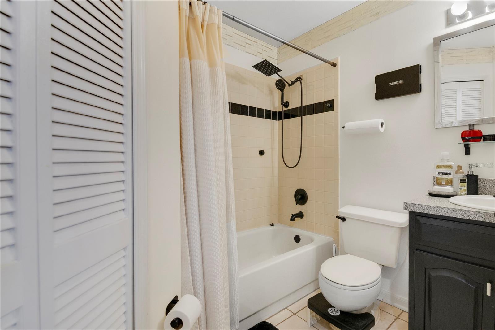 Image 16 of 50 For 102 Ethan Avenue