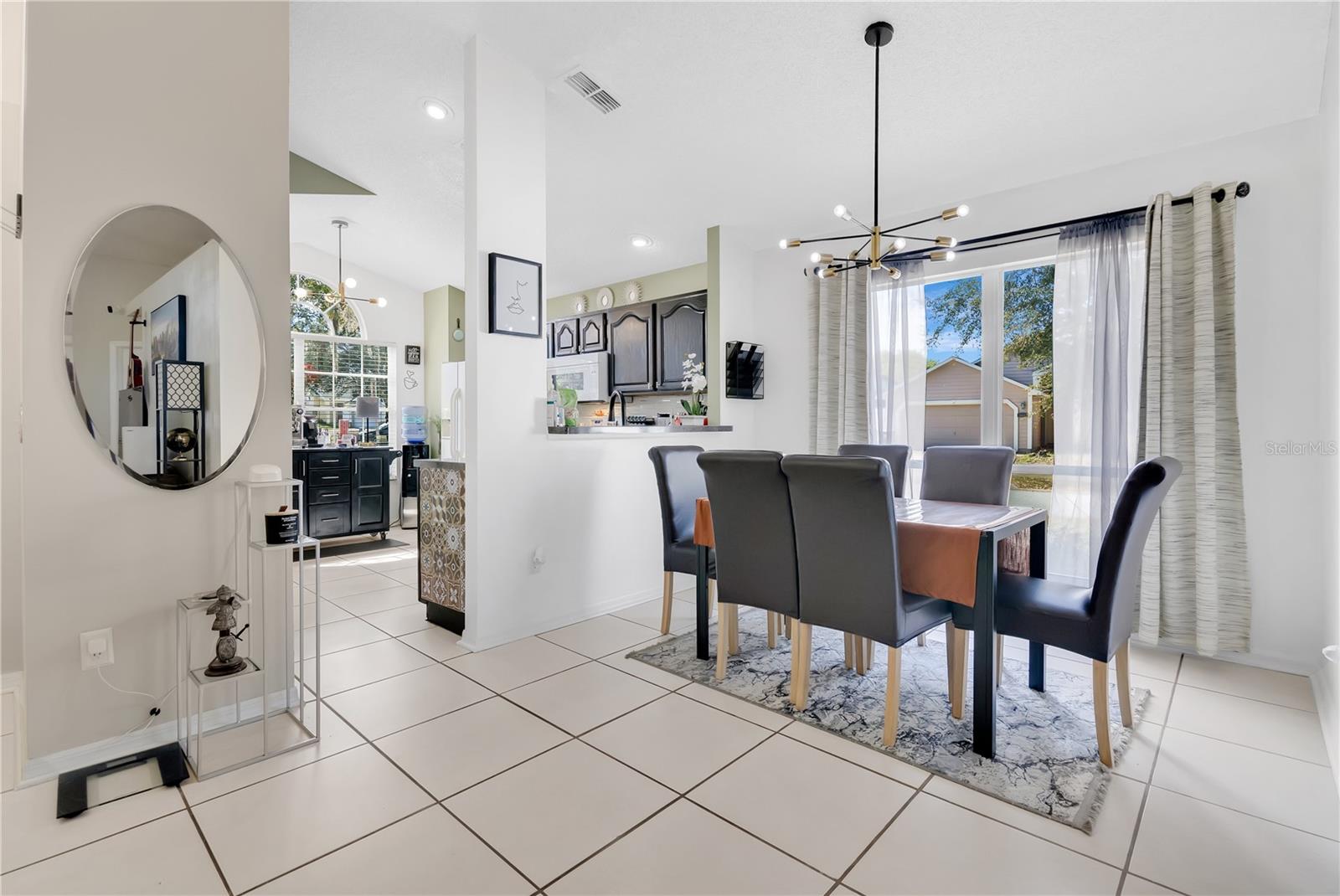 Image 9 of 50 For 102 Ethan Avenue