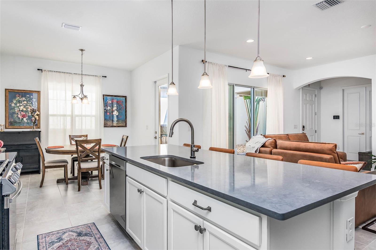 Image 13 of 58 For 8040 Allure Drive