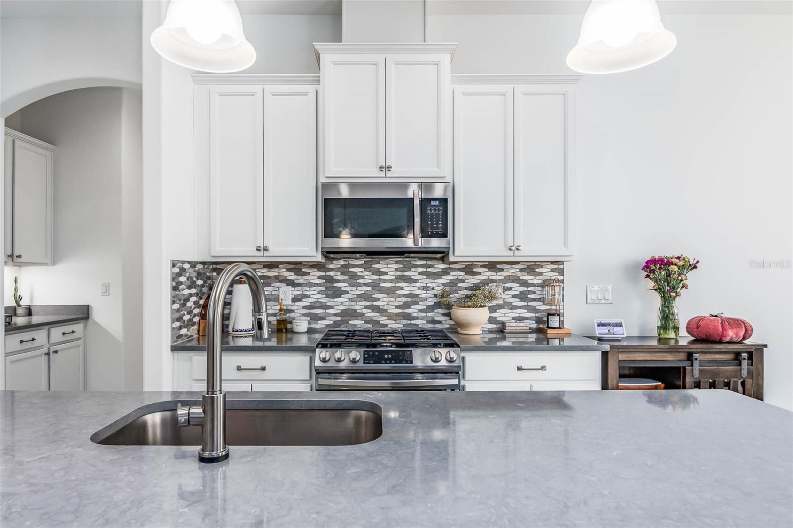 Image 14 of 58 For 8040 Allure Drive