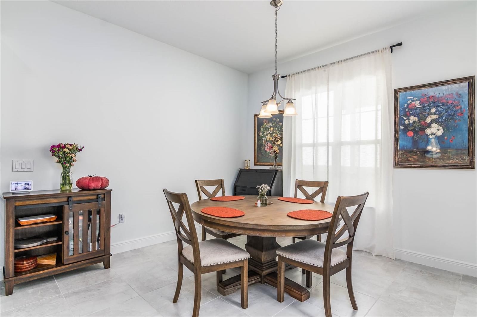 Image 16 of 58 For 8040 Allure Drive