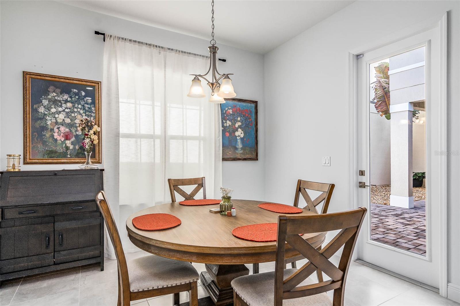 Image 17 of 58 For 8040 Allure Drive