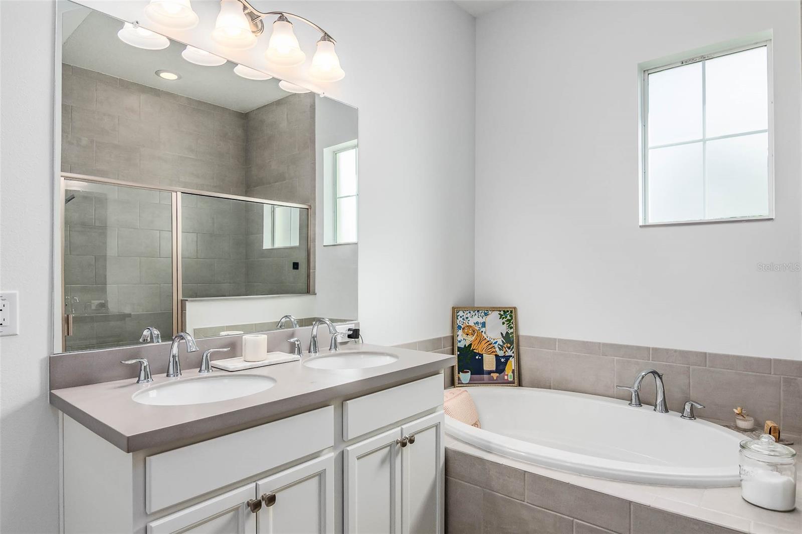 Image 20 of 58 For 8040 Allure Drive