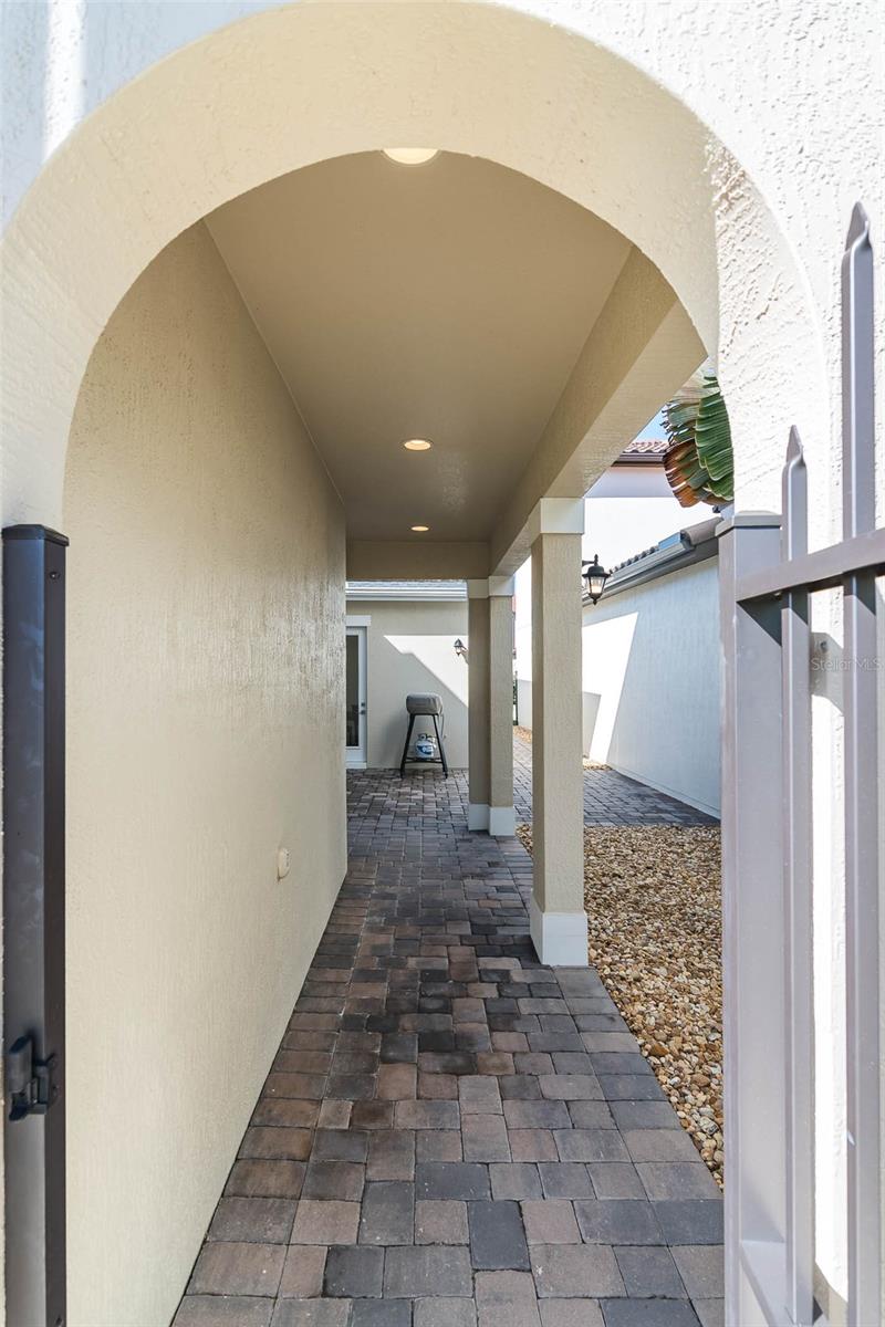 Image 5 of 58 For 8040 Allure Drive