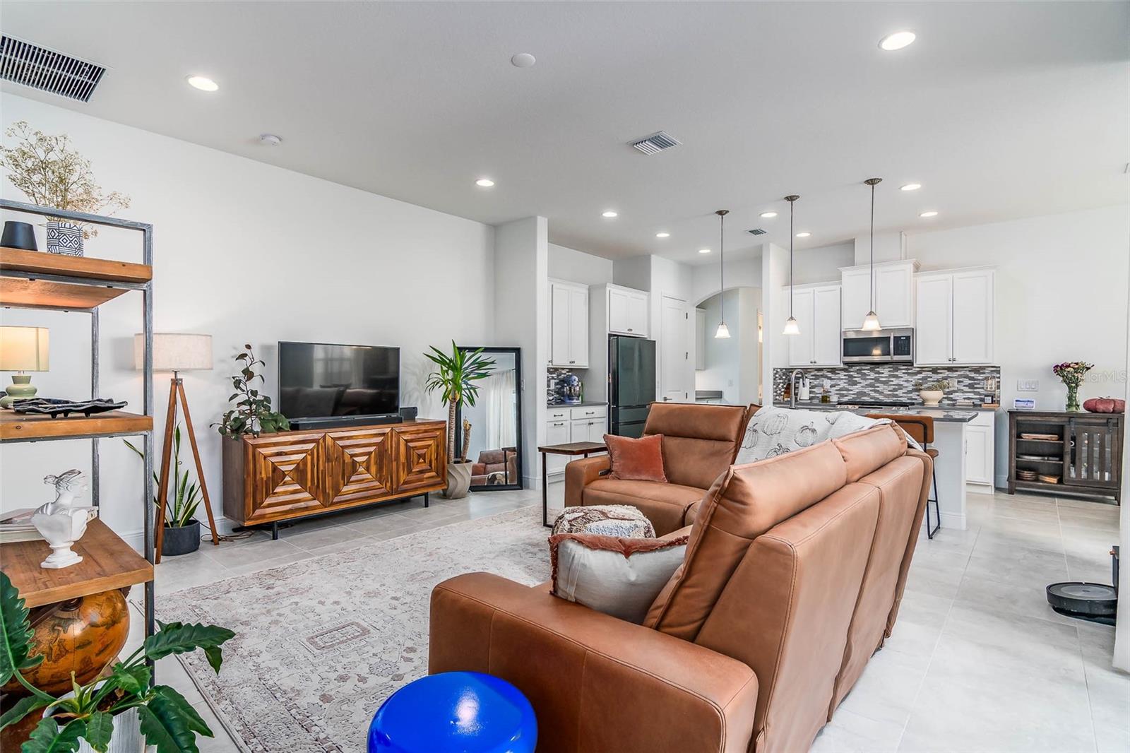 Image 6 of 58 For 8040 Allure Drive