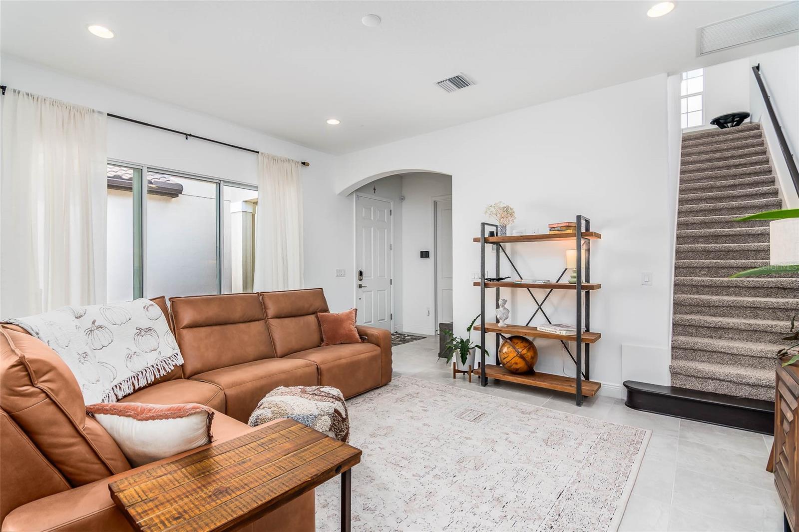 Image 8 of 58 For 8040 Allure Drive