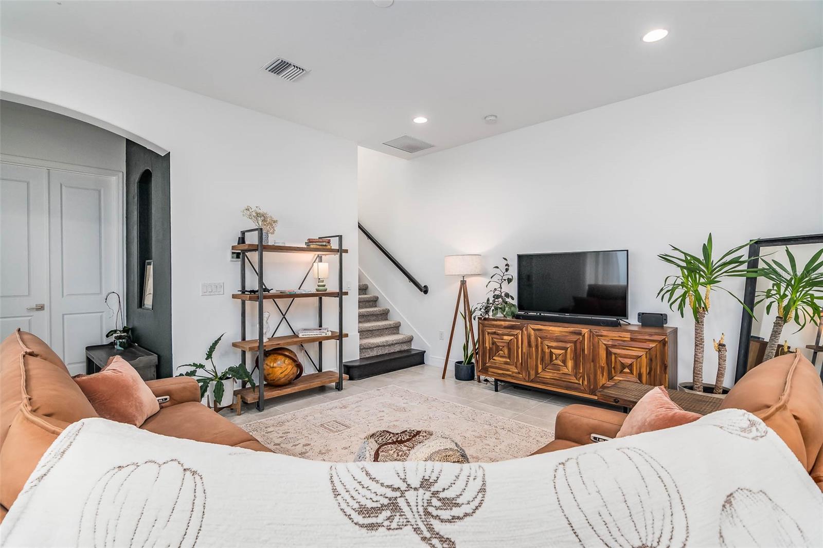 Image 9 of 58 For 8040 Allure Drive