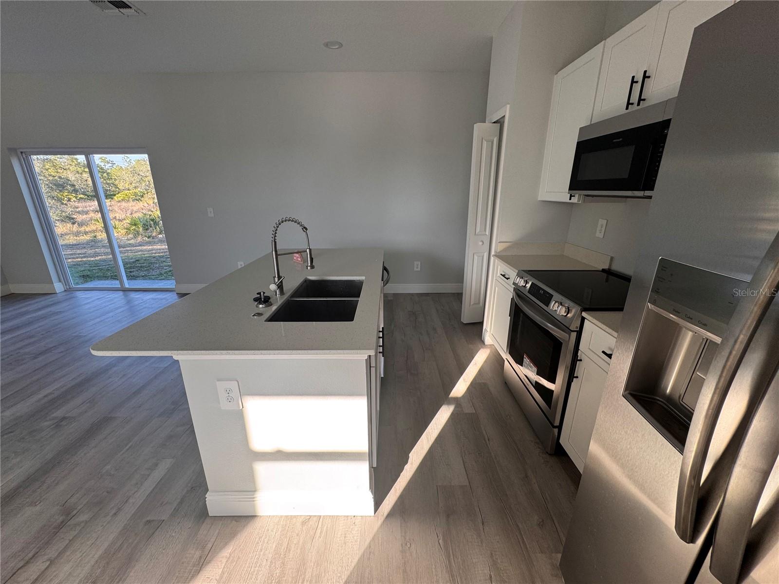 Image 8 of 25 For 1940 Alan Street