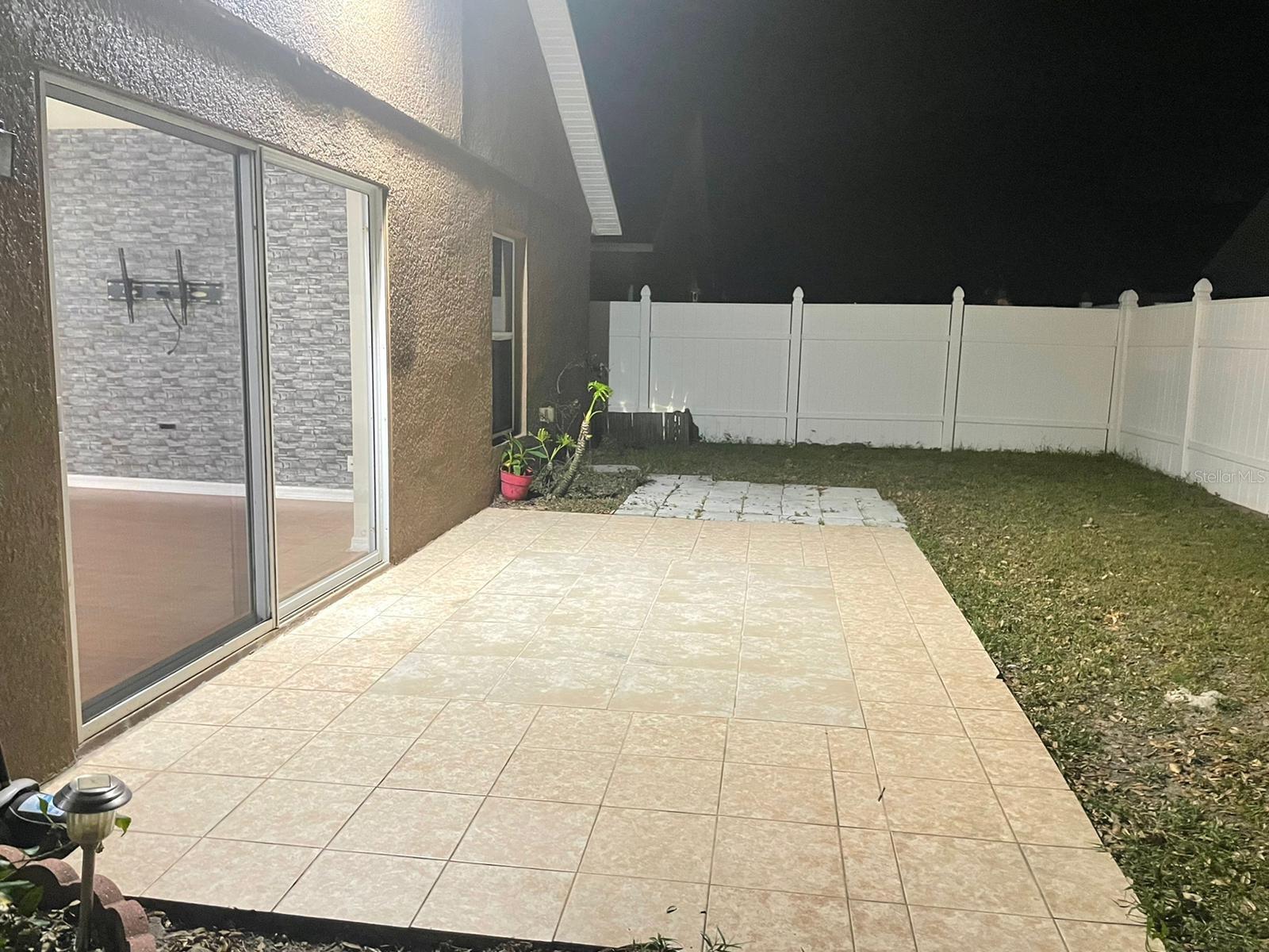 Image 18 of 19 For 553 Maidenhair Court