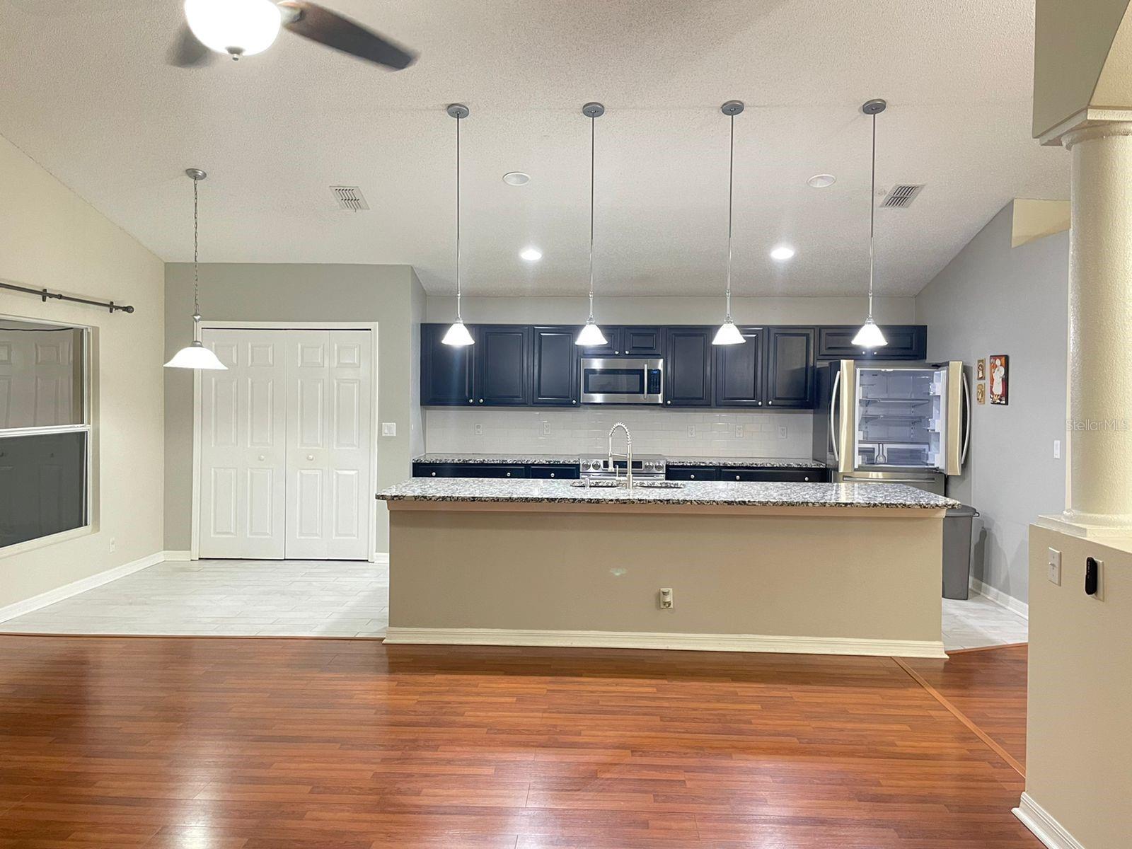 Image 4 of 19 For 553 Maidenhair Court