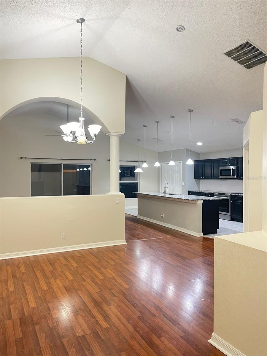 Image 9 of 19 For 553 Maidenhair Court