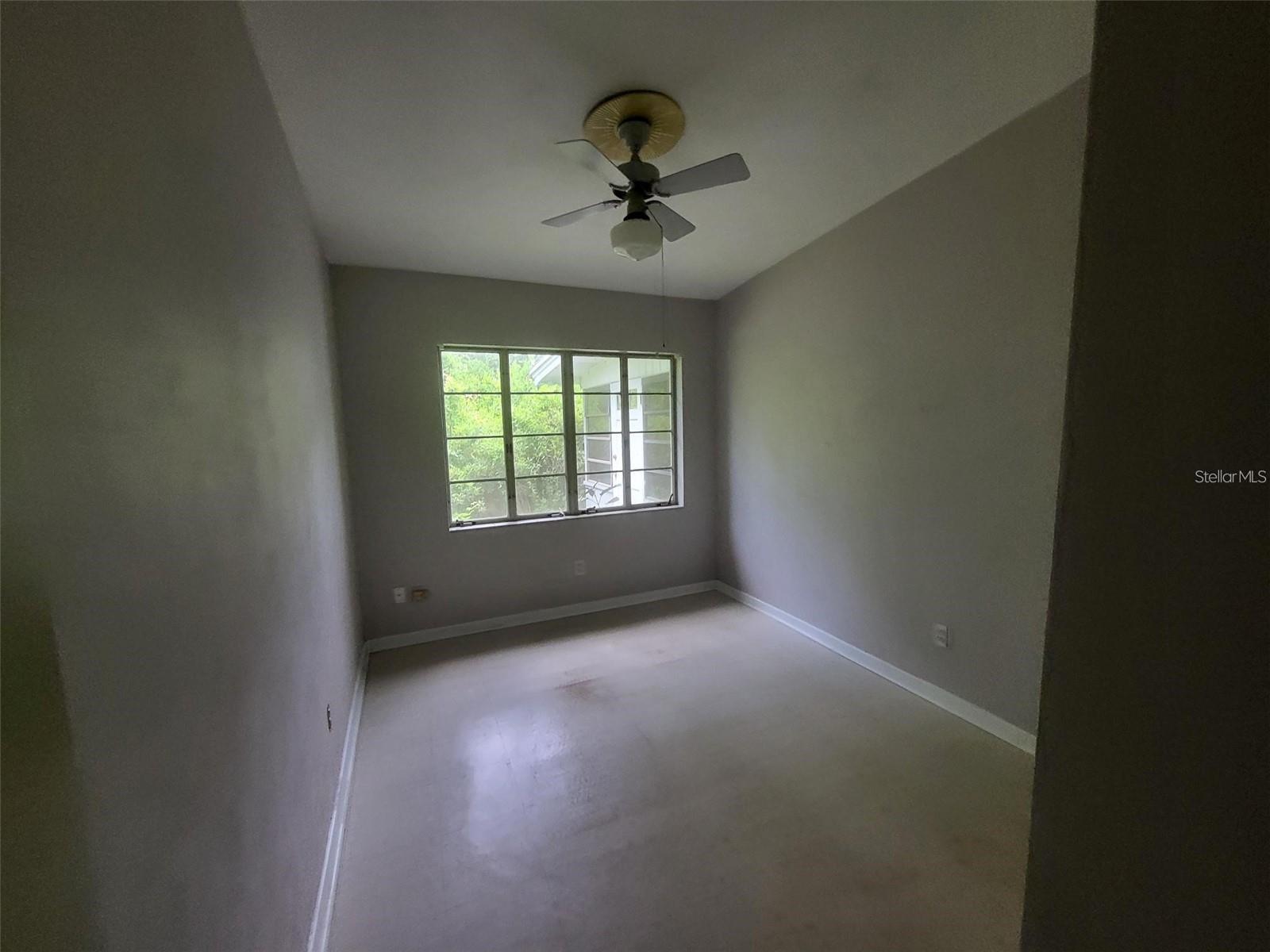 Image 11 of 13 For 1801 Pineview Circle