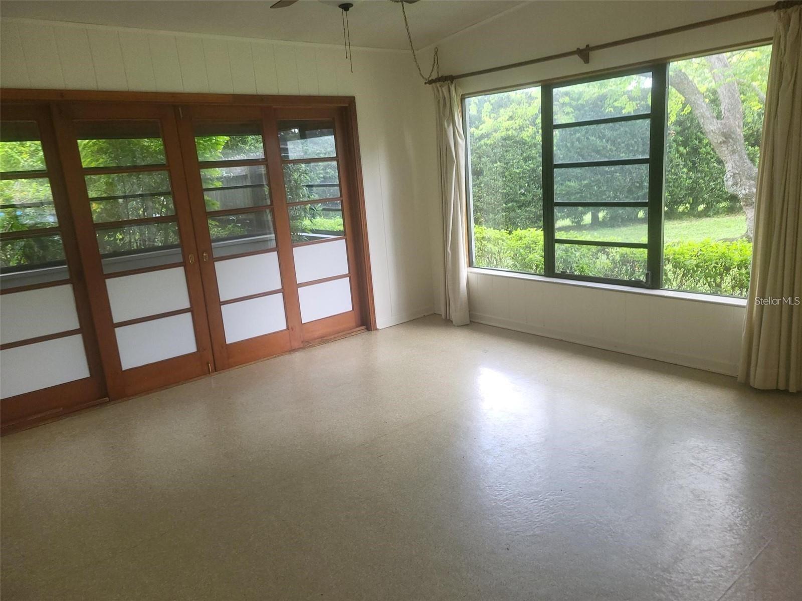 Image 2 of 13 For 1801 Pineview Circle