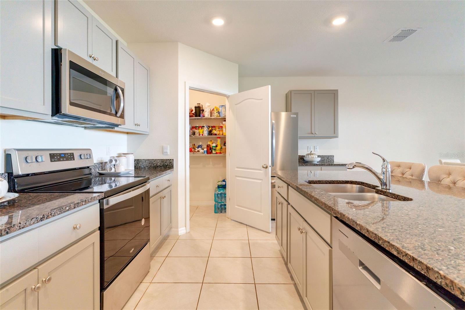 Image 12 of 42 For 9537 Black Walnut Drive