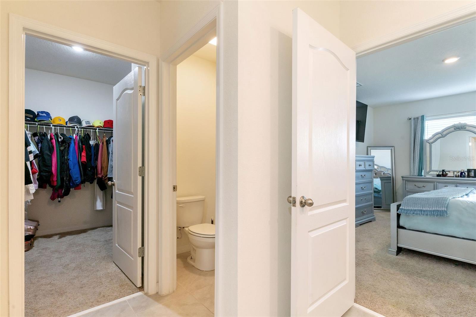 Image 22 of 42 For 9537 Black Walnut Drive