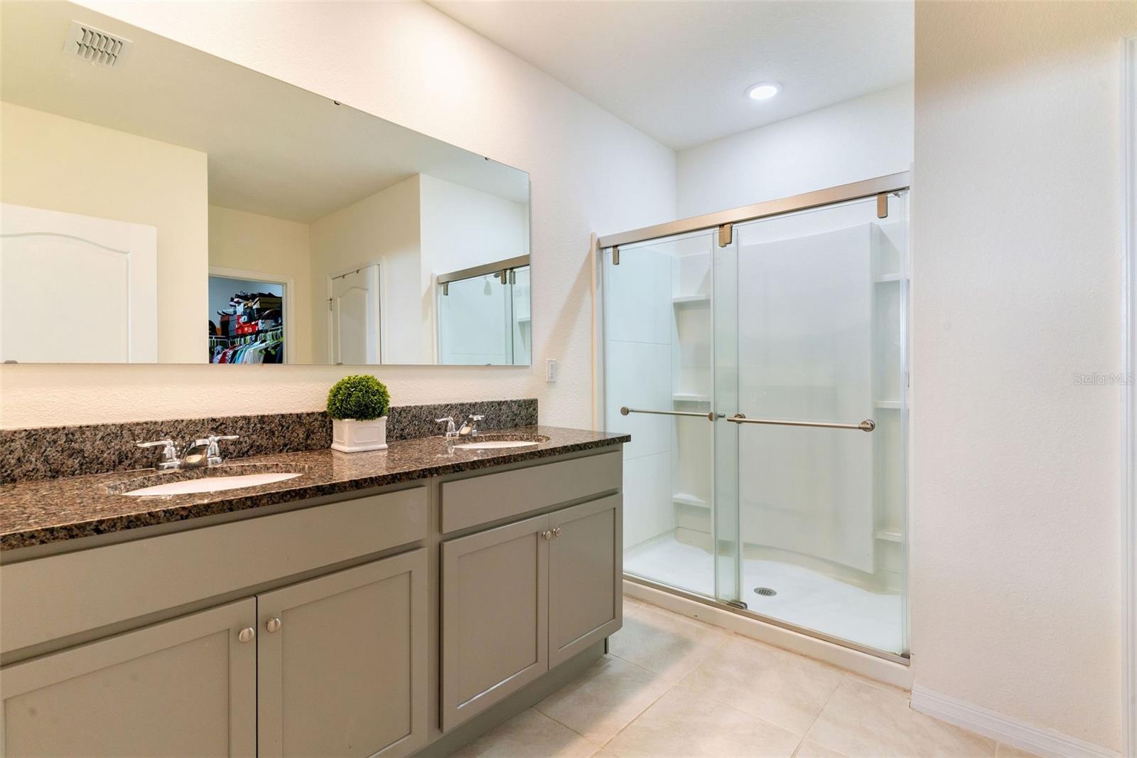 Image 23 of 42 For 9537 Black Walnut Drive