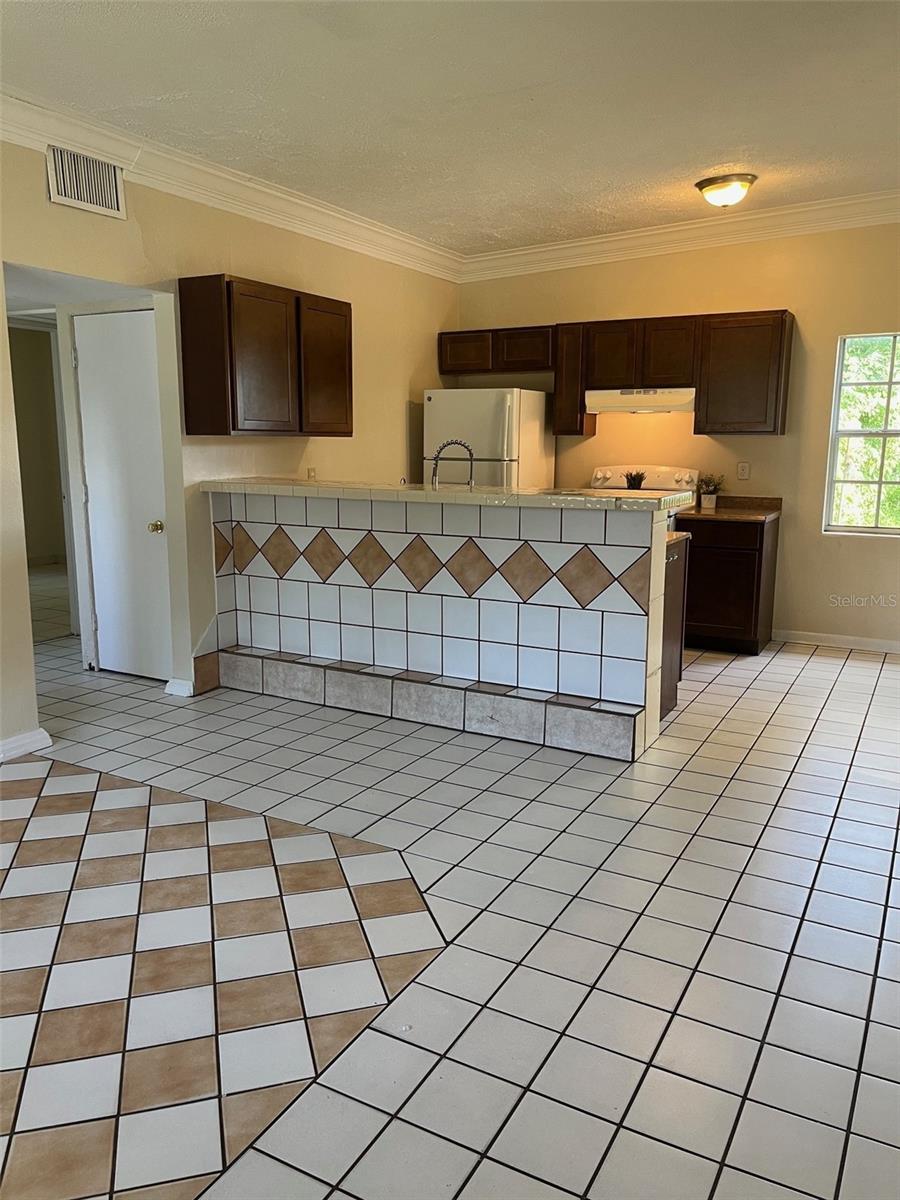 Image 4 of 10 For 127 Country Club Drive