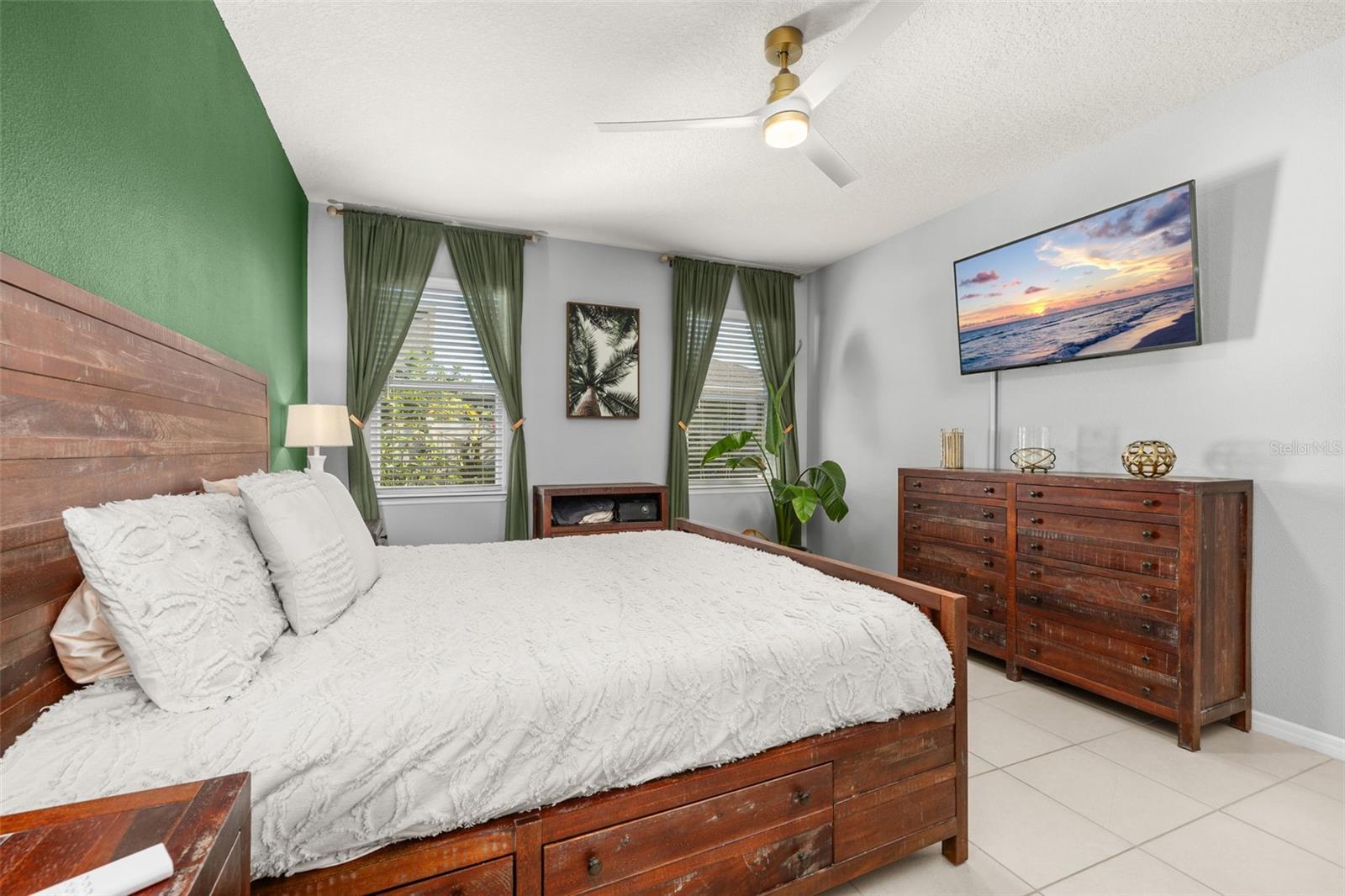 Image 23 of 67 For 129 Whirlaway Drive