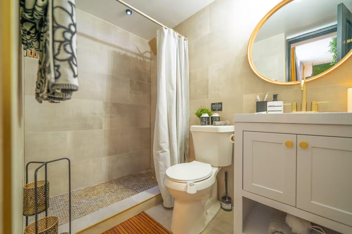 Image 11 of 24 For 1233 Atlantic Avenue 3330