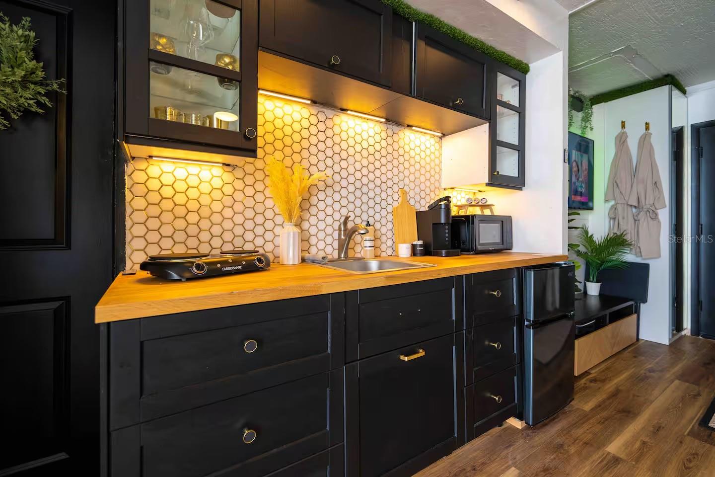 Image 12 of 24 For 1233 Atlantic Avenue 3330