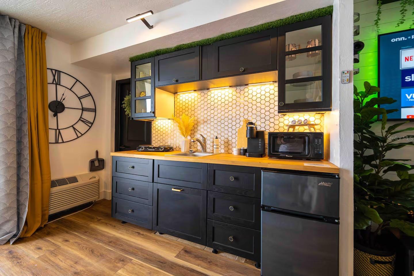 Image 9 of 24 For 1233 Atlantic Avenue 3330