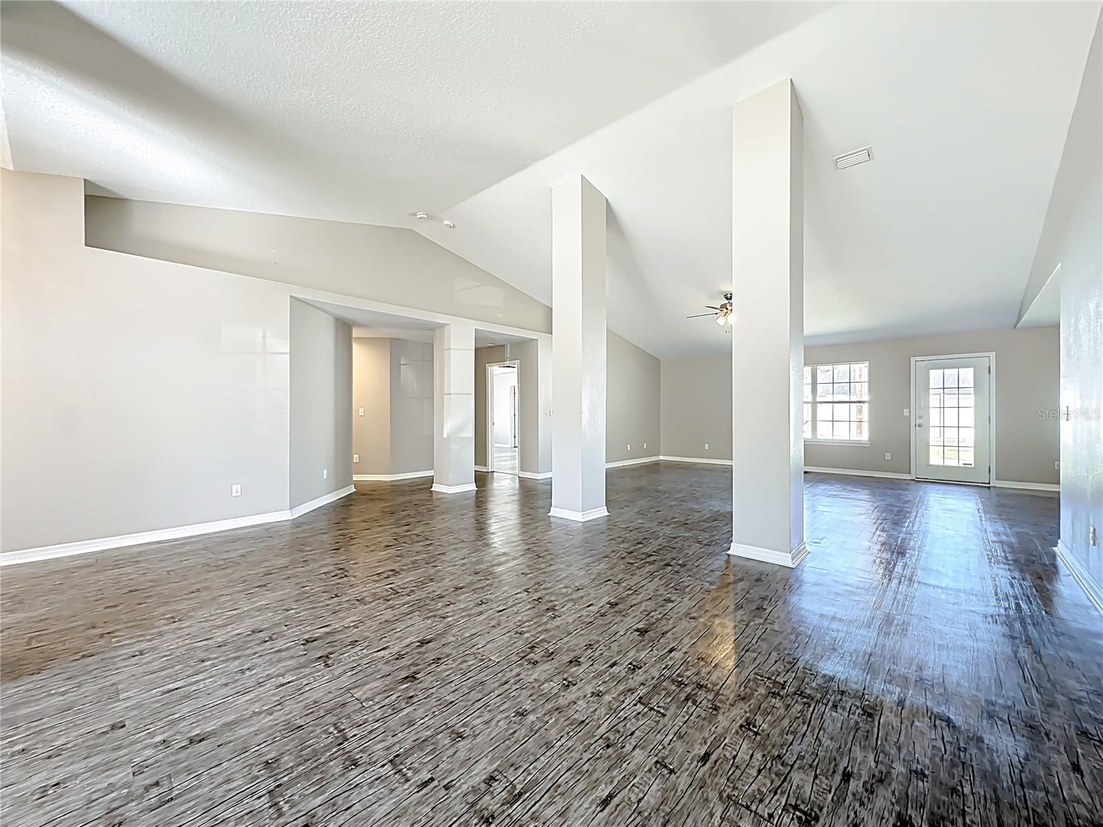 Image 17 of 68 For 6 Llowick Court