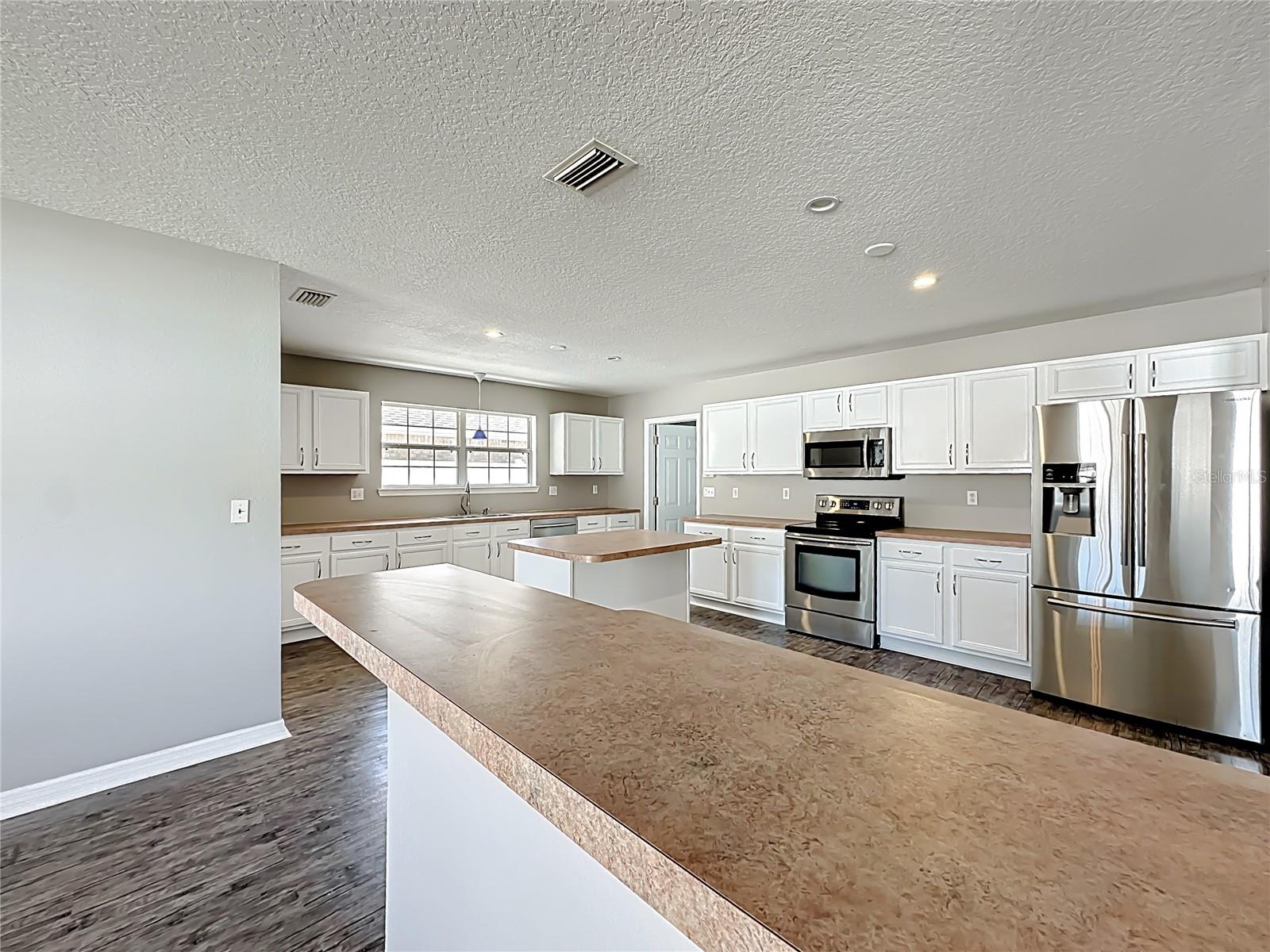 Image 23 of 68 For 6 Llowick Court