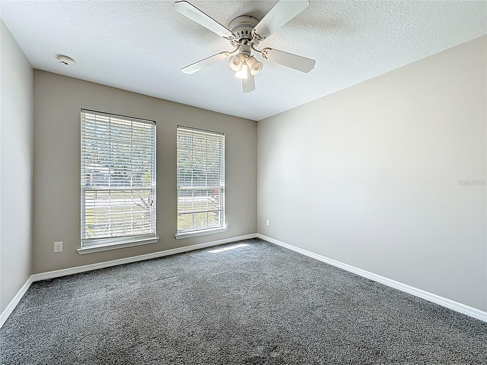 Image 34 of 68 For 6 Llowick Court