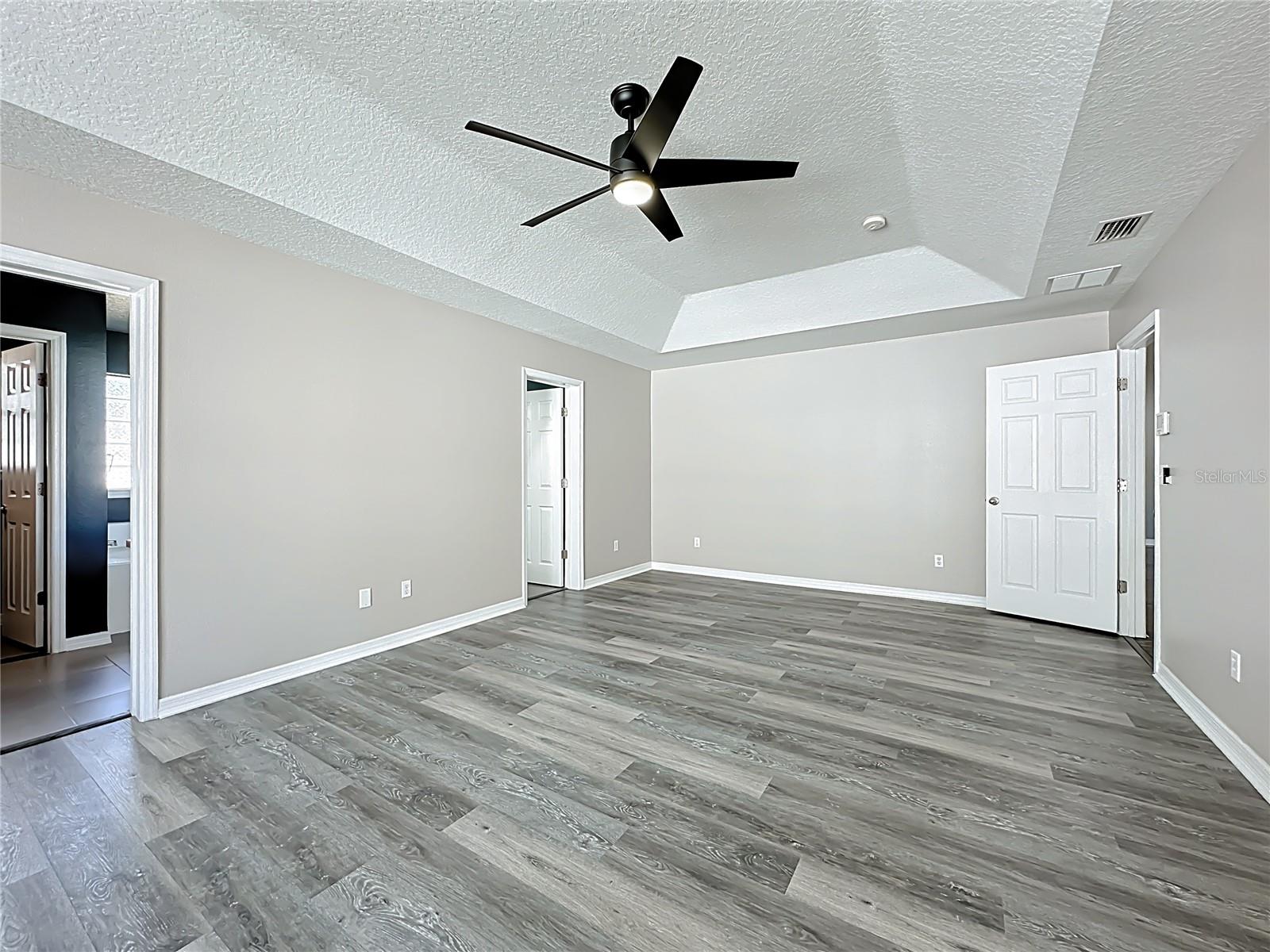 Image 37 of 68 For 6 Llowick Court