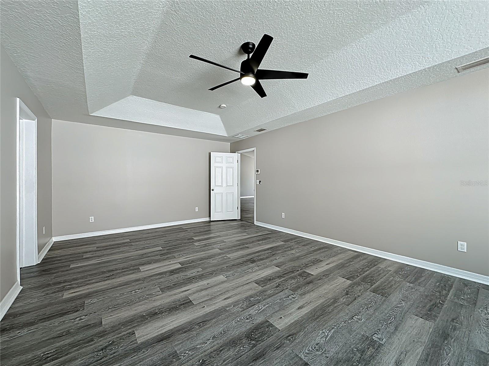 Image 38 of 68 For 6 Llowick Court