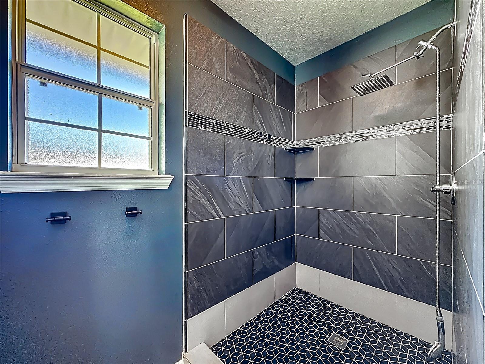 Image 43 of 68 For 6 Llowick Court