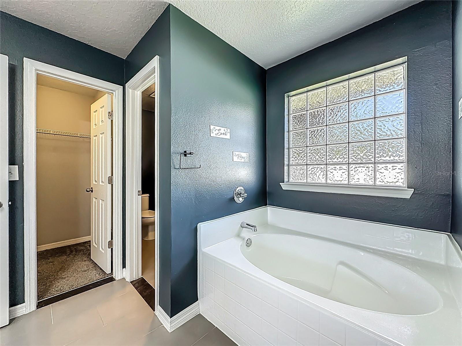 Image 44 of 68 For 6 Llowick Court