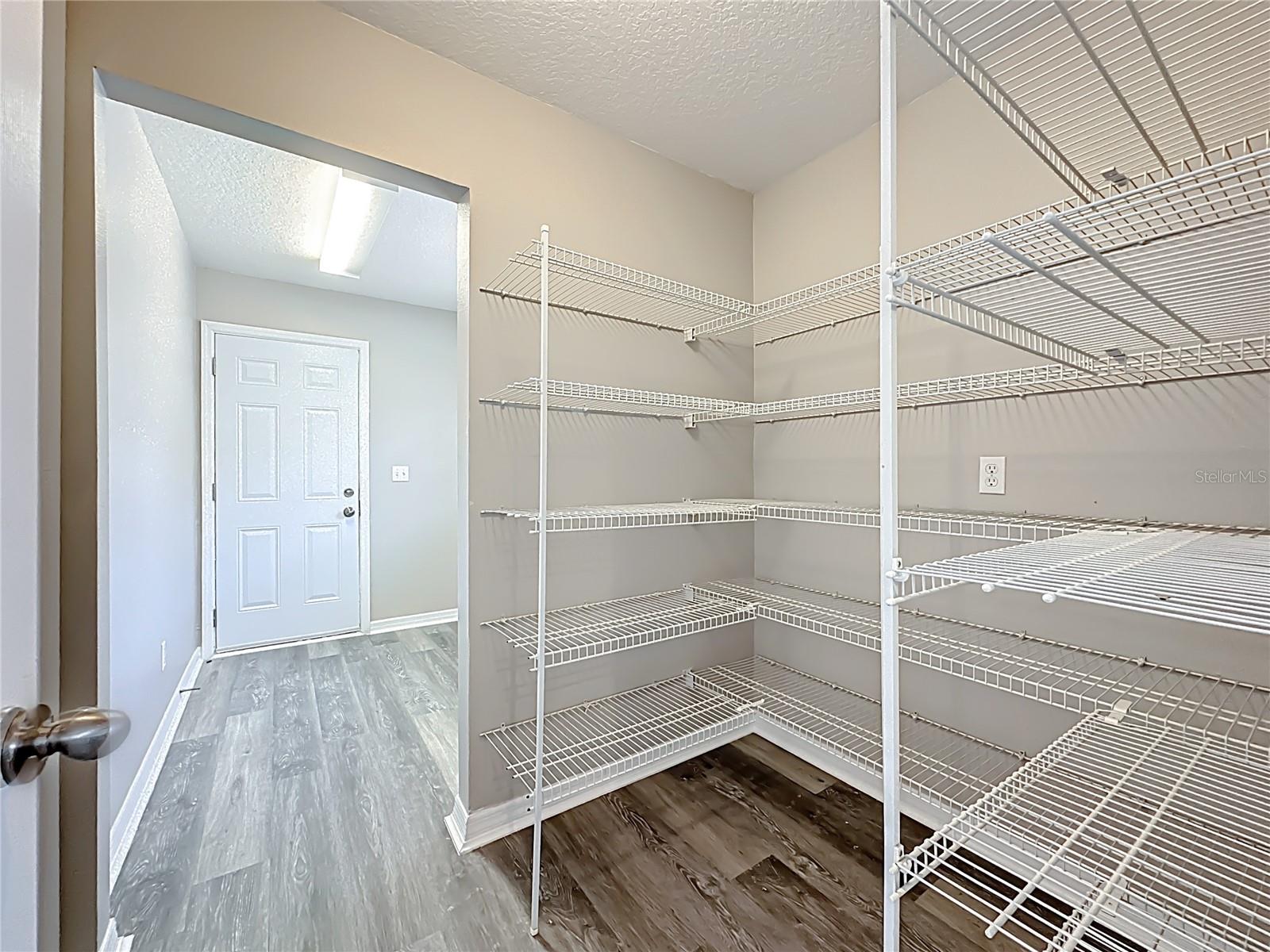 Image 54 of 68 For 6 Llowick Court