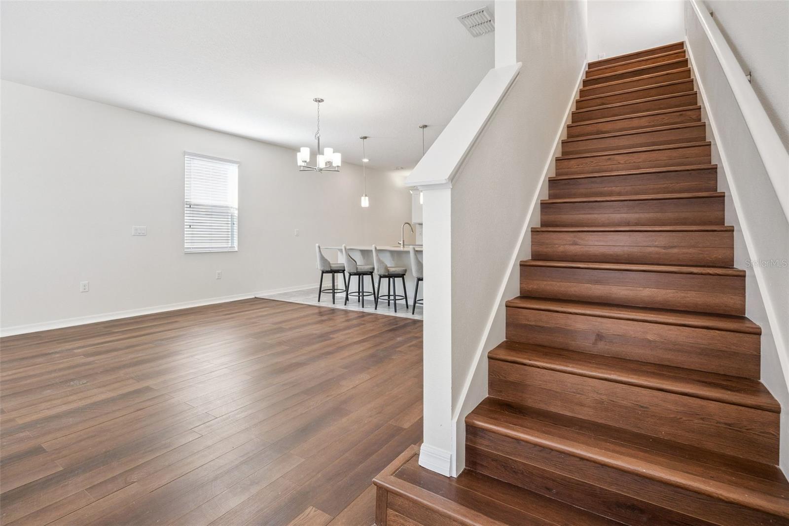 Image 11 of 80 For 10061 Bedtime Story Drive