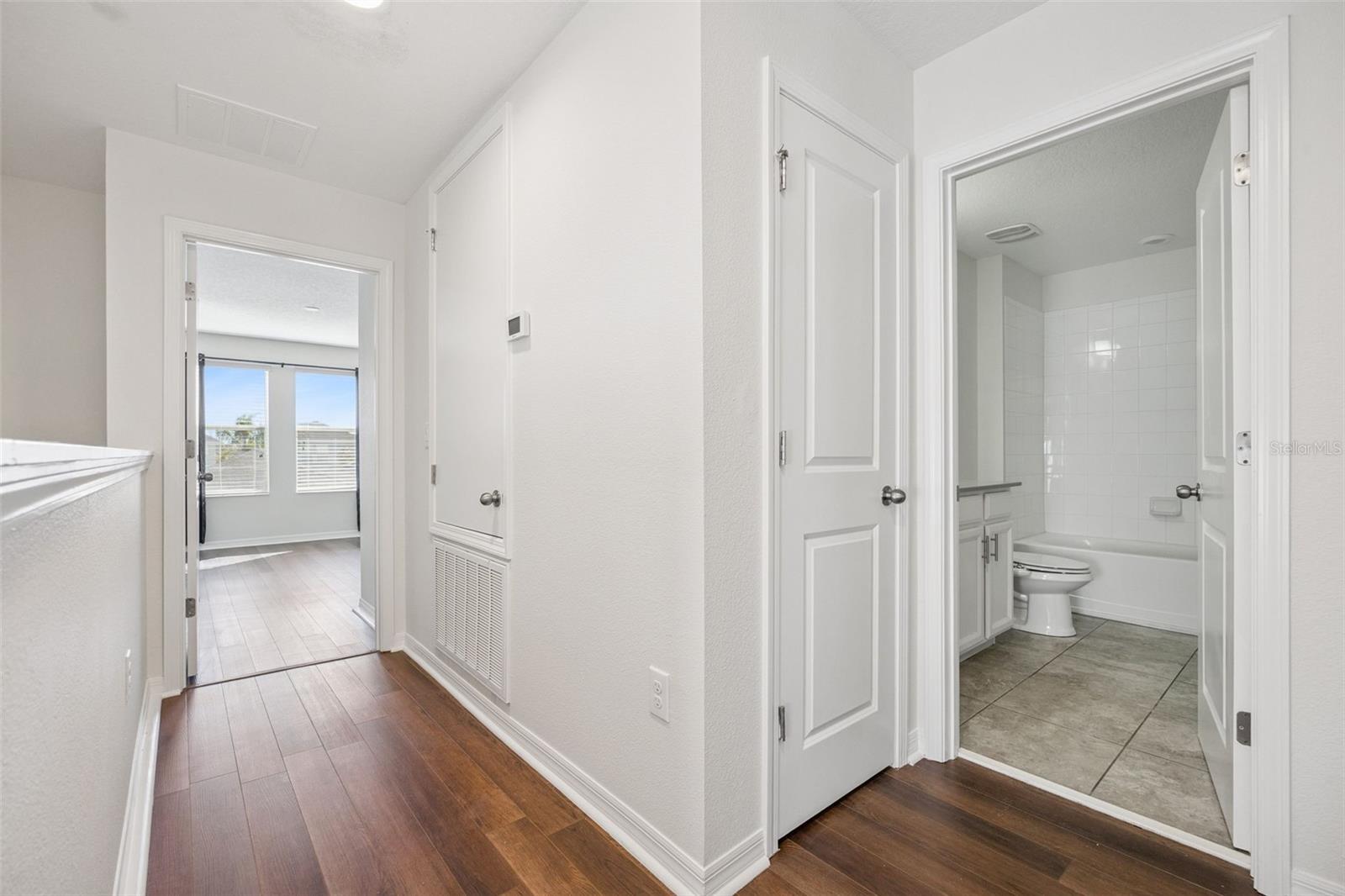 Image 19 of 80 For 10061 Bedtime Story Drive