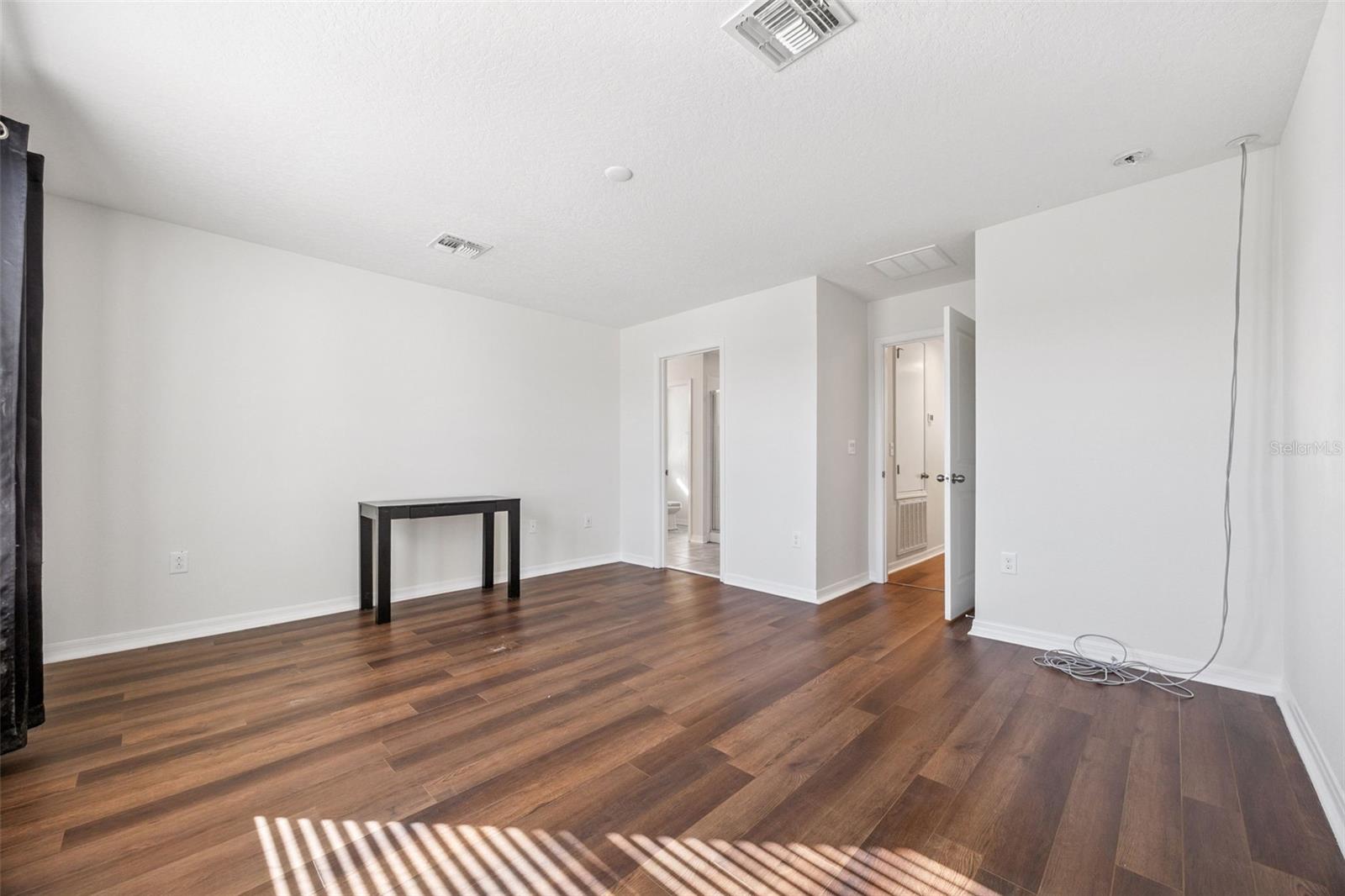 Image 20 of 80 For 10061 Bedtime Story Drive