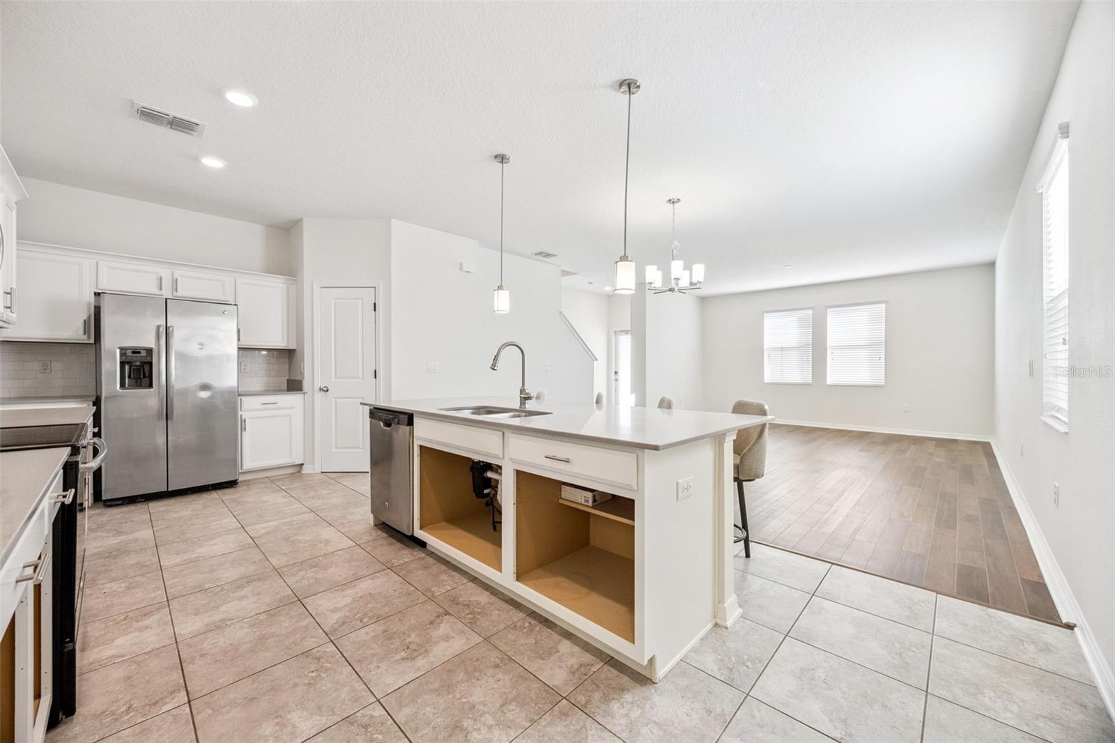 Image 24 of 80 For 10061 Bedtime Story Drive