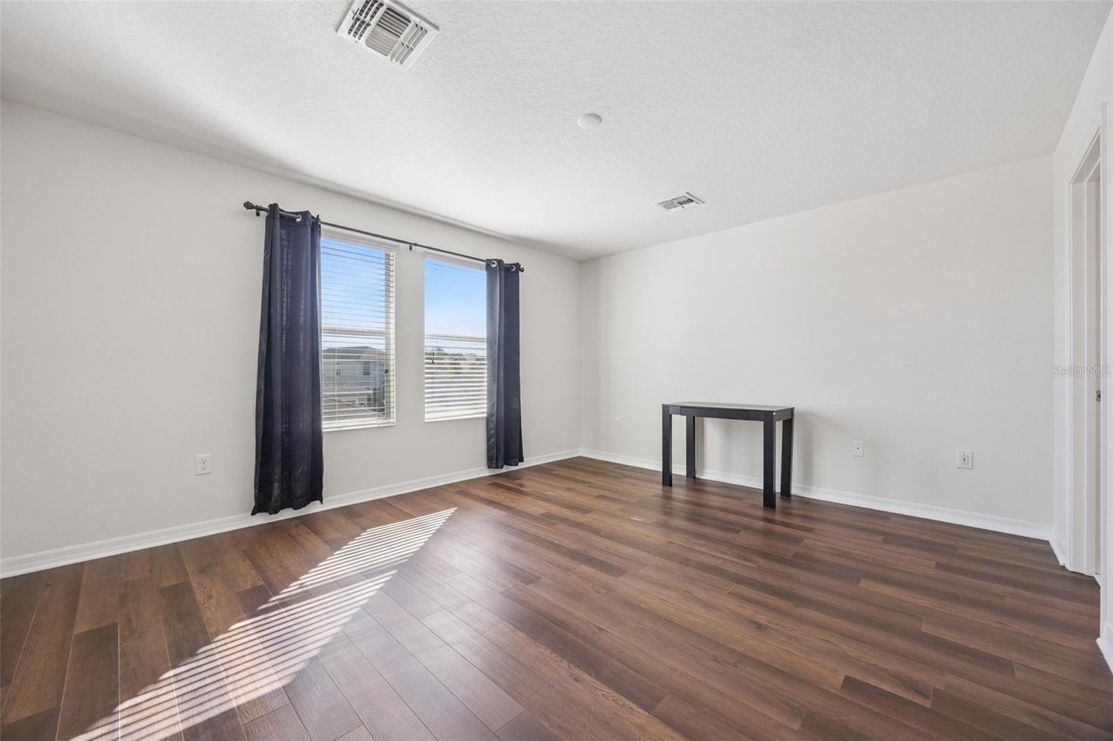 Image 25 of 80 For 10061 Bedtime Story Drive