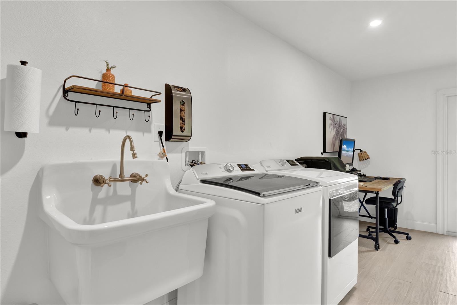 Image 21 of 22 For 1945 Anglers Cove