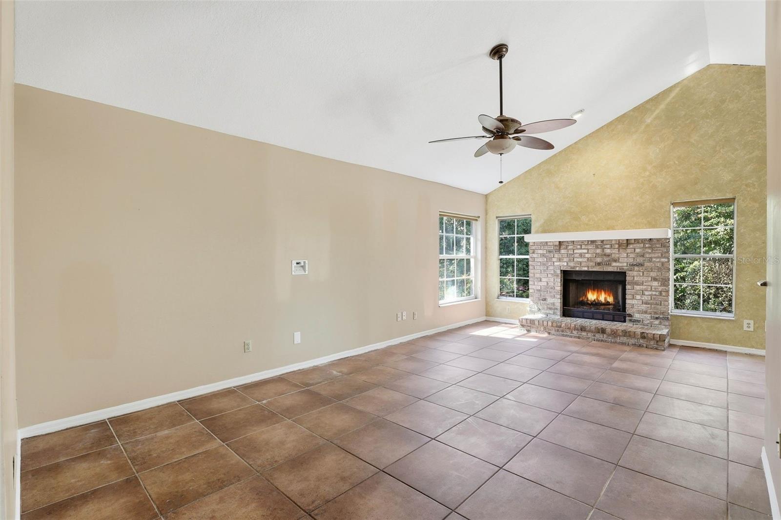 Image 12 of 43 For 1140 Pebble Beach Court