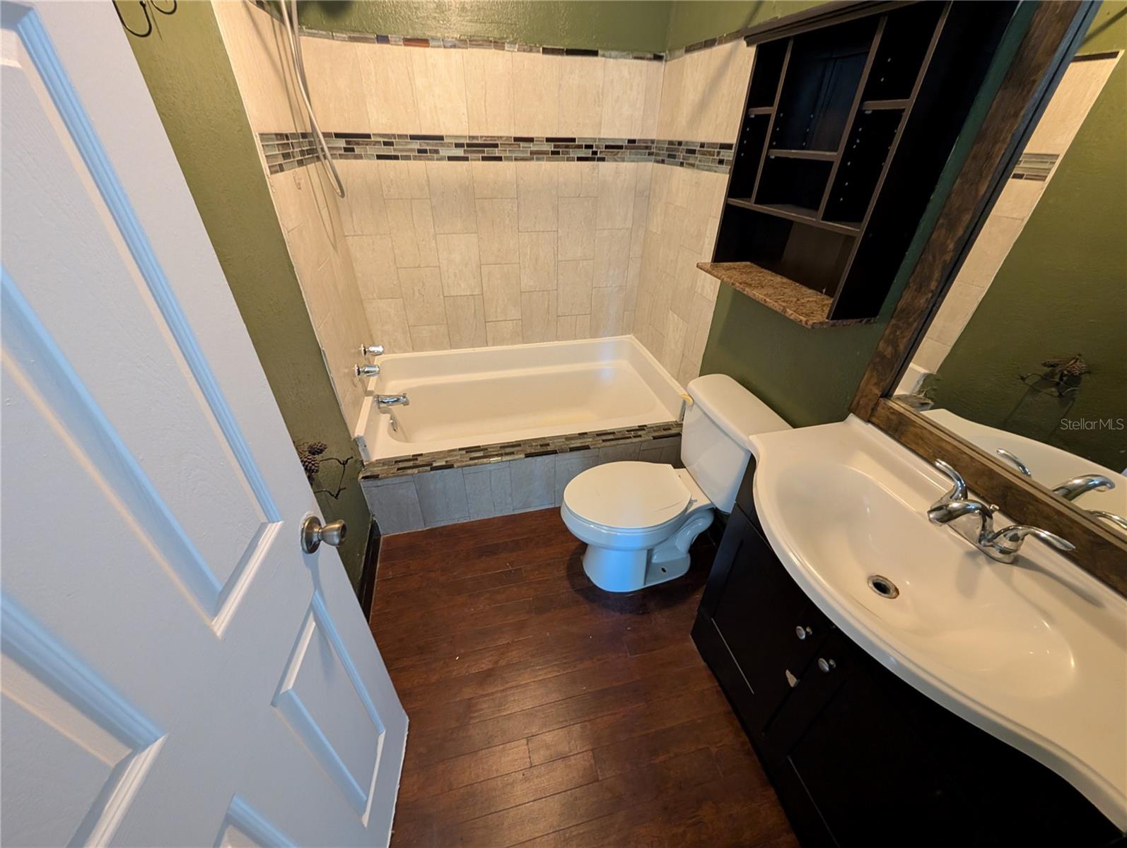 Image 22 of 24 For 219 6th Avenue Sw