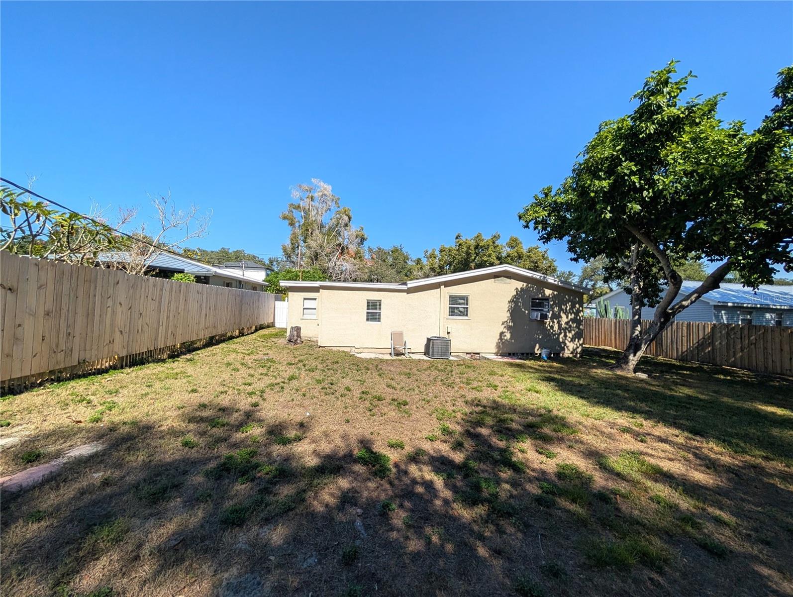 Image 5 of 24 For 219 6th Avenue Sw